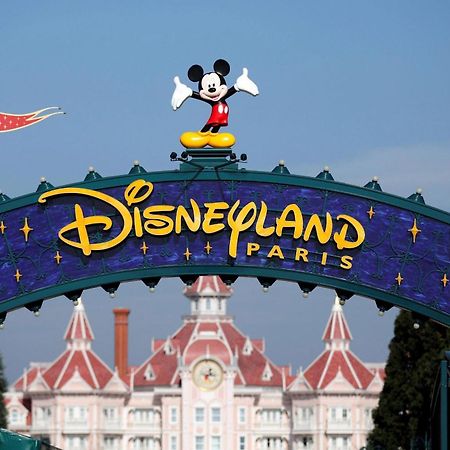 La Royaute A 22 Min De Disneyland Et Center Parcs Meaux Kültér fotó